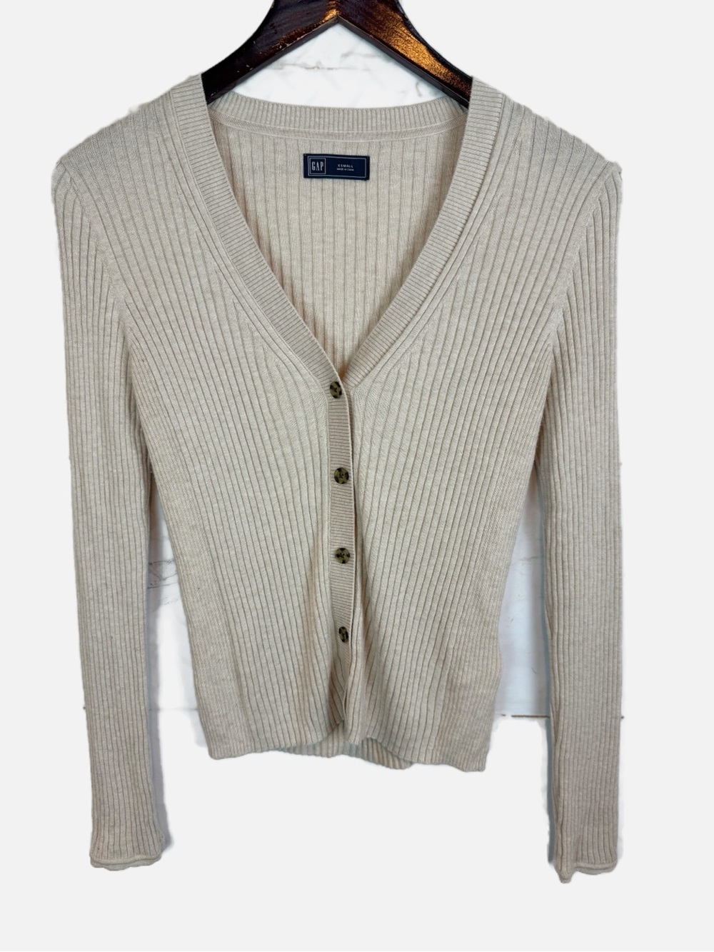 GAP | Ribbed Button Down V-Neck Cardigan Sweater, XS